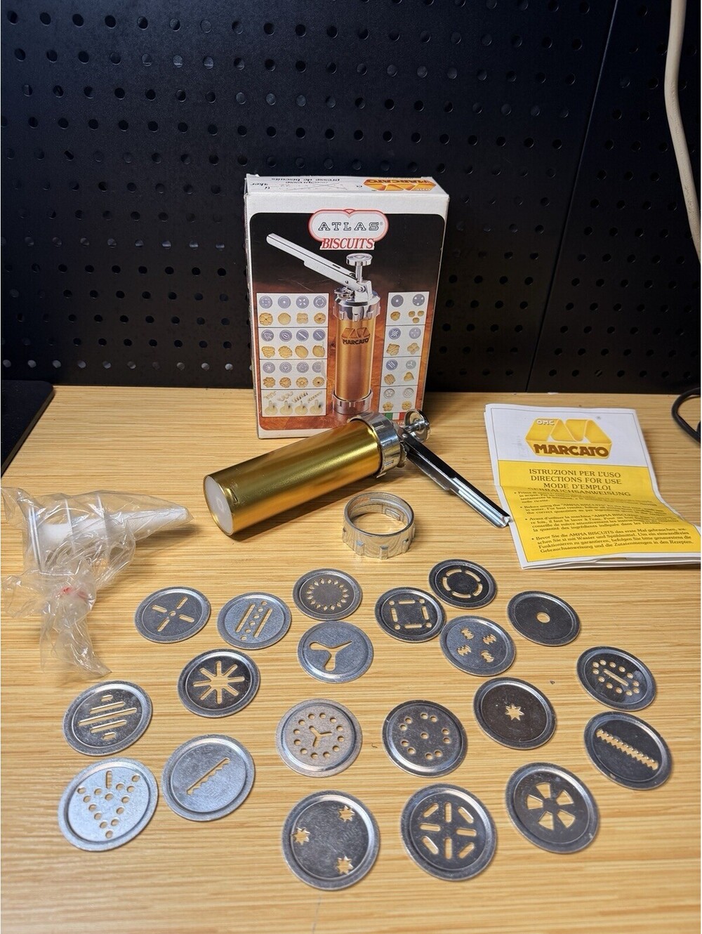VTG Marcato Atlas Biscuits Cookie Press 4 Tips and 20 Discs w/ Box Complete VGC